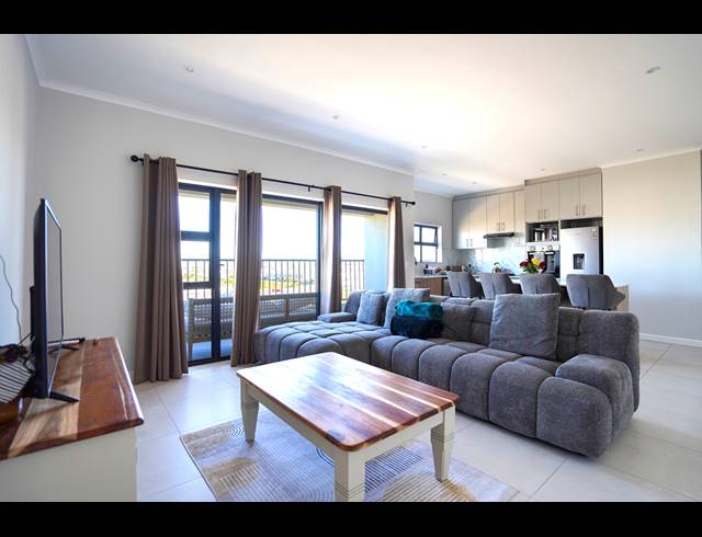 3 BEDROOM APARTMENT TO LET IN SANDOWN
